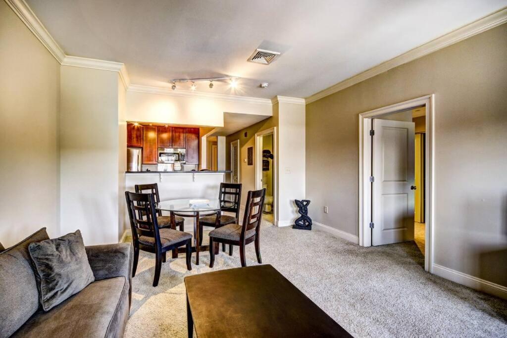 Chase Penthouse At 39 West Baltimore Inner Harbor Convention Center Free Indoor Parking One And Two Bedrooms Extérieur photo