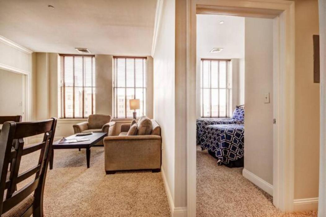 Chase Penthouse At 39 West Baltimore Inner Harbor Convention Center Free Indoor Parking One And Two Bedrooms Extérieur photo