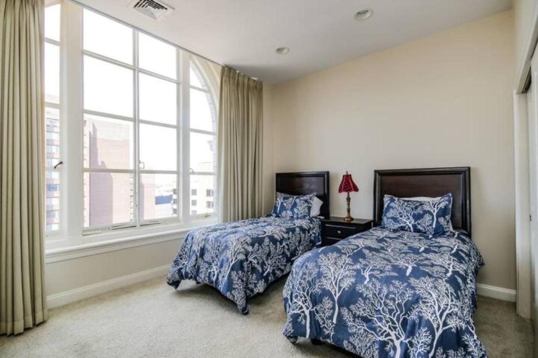 Chase Penthouse At 39 West Baltimore Inner Harbor Convention Center Free Indoor Parking One And Two Bedrooms Extérieur photo